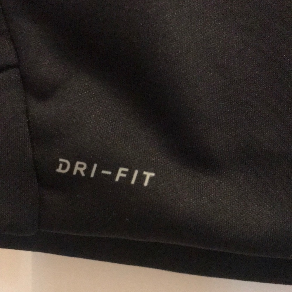 Nike boys 3T dry fit pullover hoodie - Picture 2 of 5
